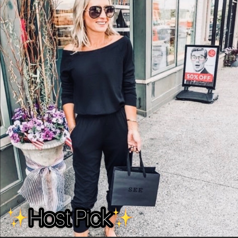 🎉HP🎉NWT Casual Off Shoulder Black Jumpsuit